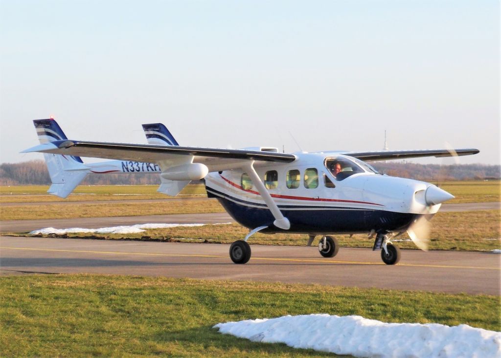Cessna T337G Pressurized Skymaster (N337KH)