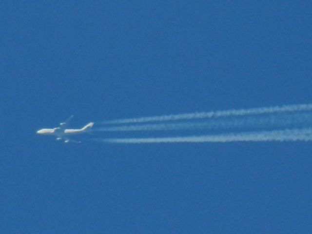 Boeing 747-400 (4X-ICB) - A CAL Cargo Airlines Boeing 747-400 Flies By EN-ROUTE To ATL