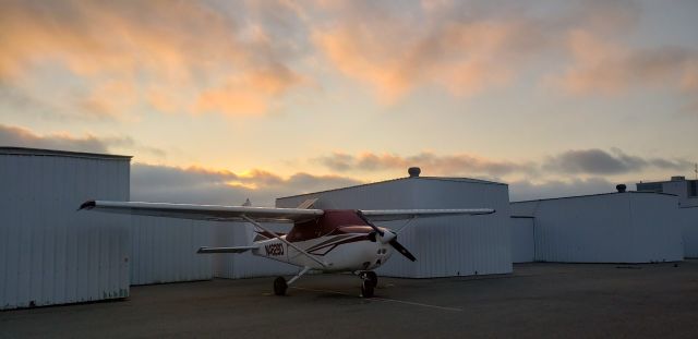 Cessna Skyhawk (N4629D) - Parking