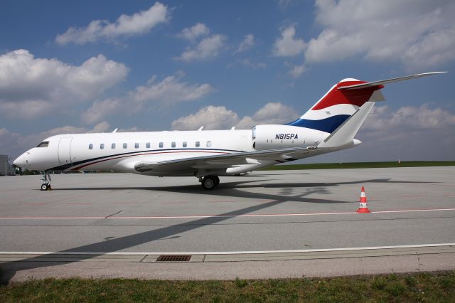 Bombardier Global 5000 (N815PA)