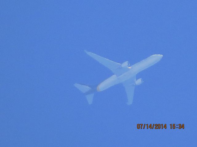 BOEING 767-300 (N326UP) - UPS flight from SDF to SJC over Baxter Springs KS (789KS) at 36k feet.