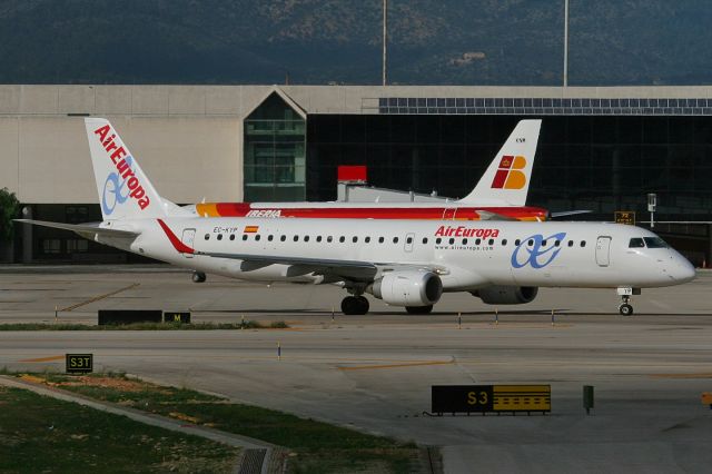 Embraer ERJ-190 (EC-KYP) - date: 20-Nov-2010