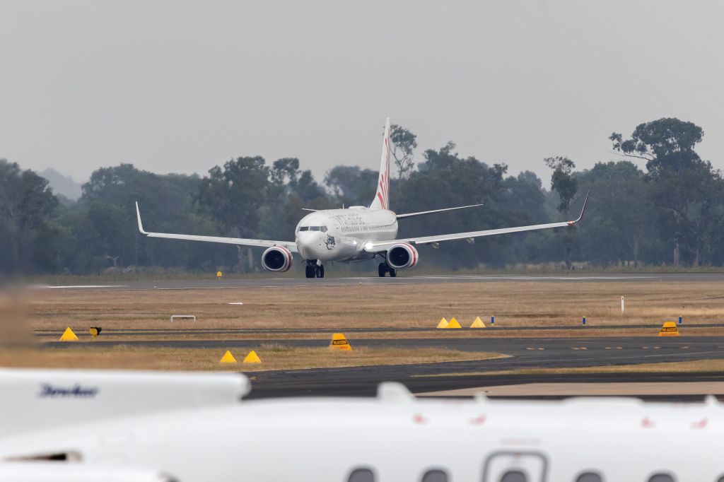 Boeing 737-800 (VH-YFT)