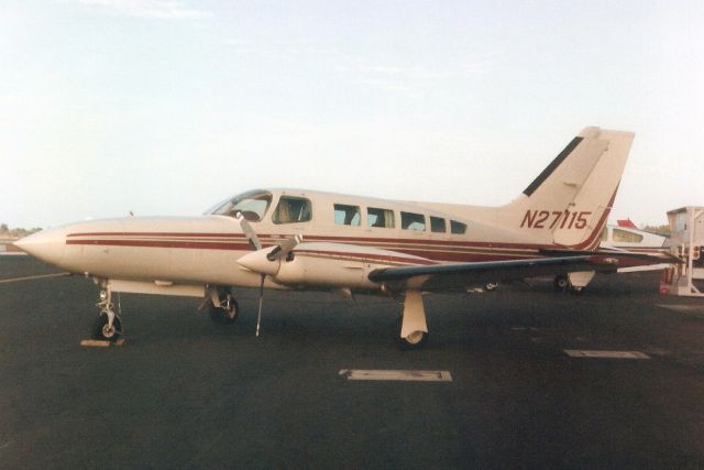 Cessna 402 (N27115) - Seen here in Jan-92.br /br /Exported to Honduras 12-Apr-07 as HR-AVZ,br /then reregistered N275RC 13-Mar-15.