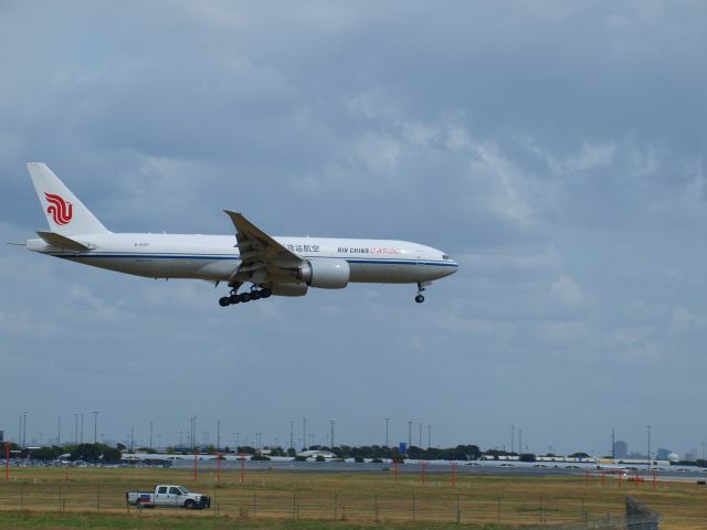 Boeing 777-200 (B-2097)