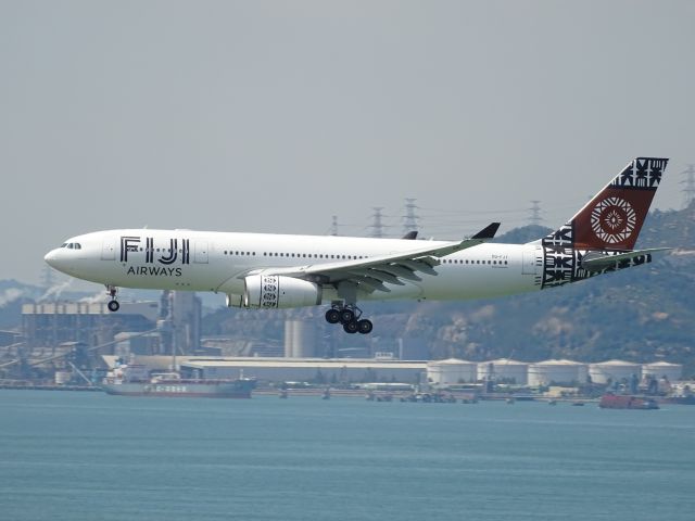 Airbus A330-200 (DQ-FJT)