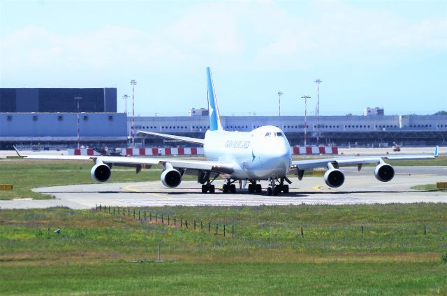 Boeing 747-400 (B-LIB)