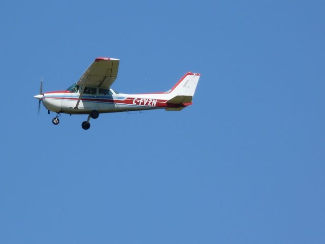 Cessna Skyhawk (C-FVZN)