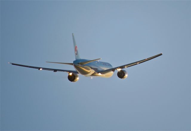 Boeing 777-200 (HL7575)