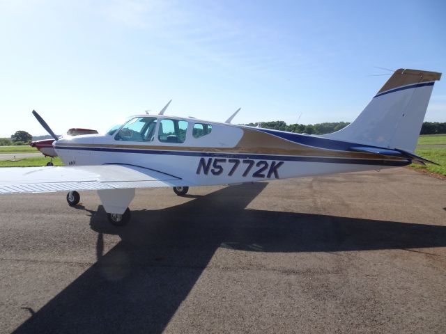 Beechcraft 35 Bonanza (N5772K)