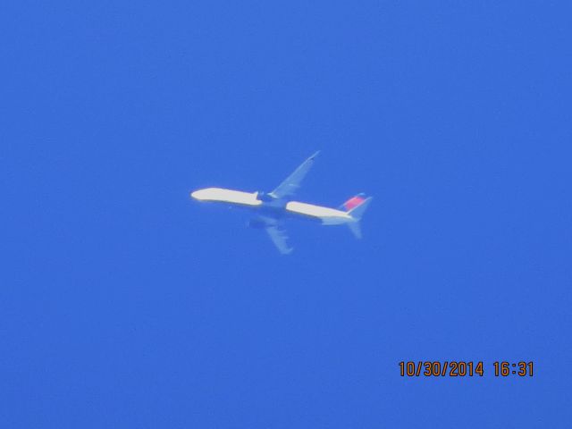 Boeing 737-800 (N3746H) - Delta flight 1833 from CVG to LAX over Southeastern Kansas at 36,000 feet.