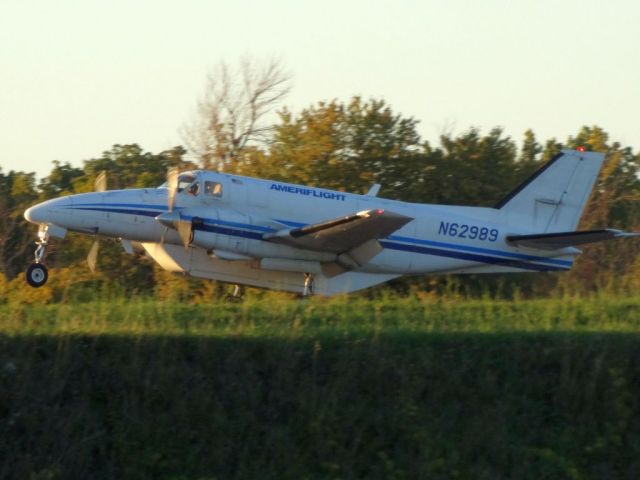 Beechcraft Airliner (N62989)