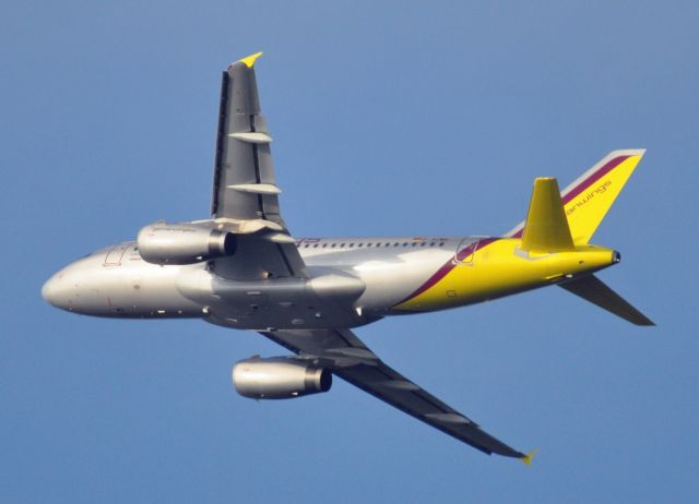 Airbus A319 (D-AGWD) - Blasting out of RW32R