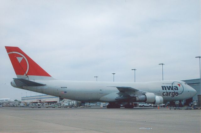 Boeing 747-200 (N632NW)