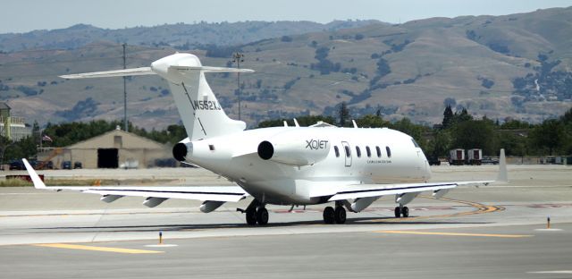 Bombardier Challenger 300 (N552XJ) - Awaiting Take Off Clearance, 30L, KSJC, 05/21/2012