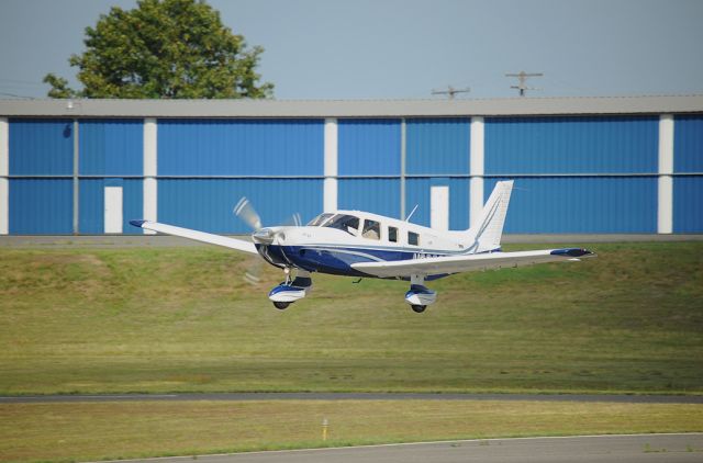 Piper Apache (N30903)