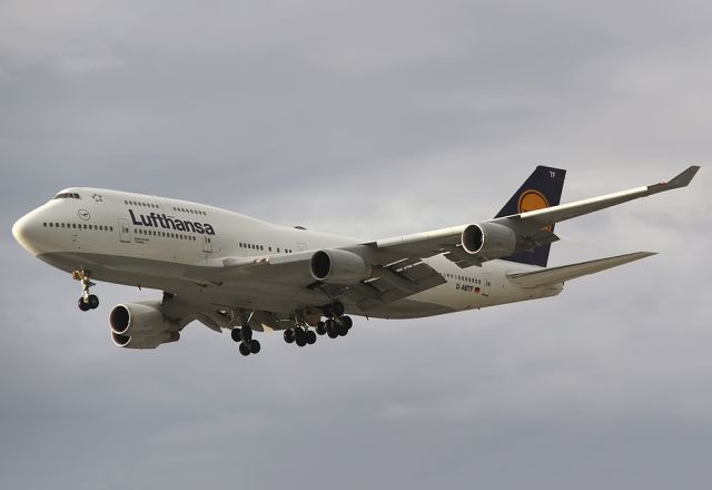 Boeing 747-400 (D-ABTF)