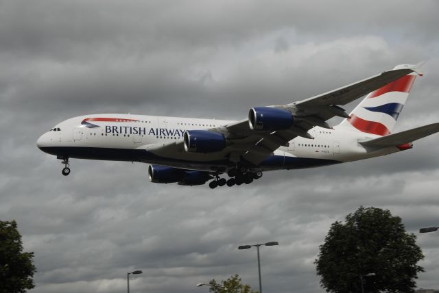 Airbus A380-800 (G-XLEG)