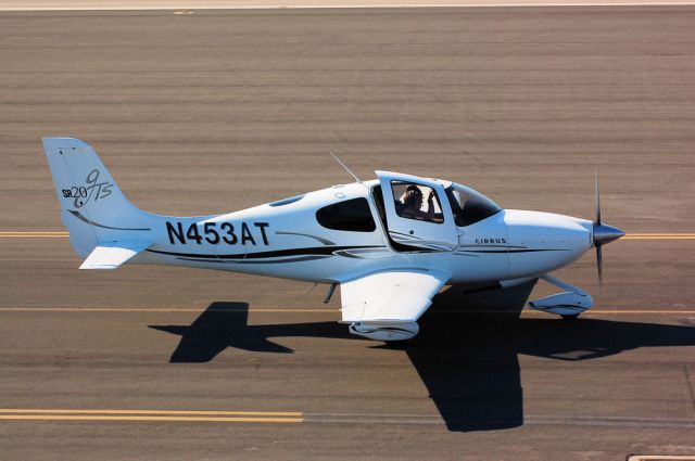 Cirrus SR-22 (N453AT)