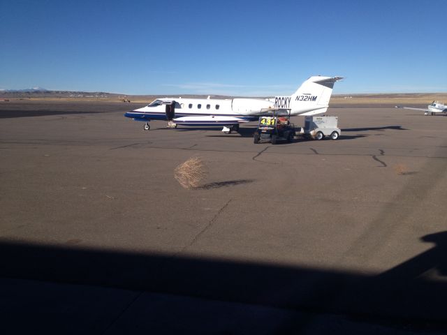Learjet 35 (N32HM) - tumbleweed city