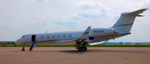 Gulfstream Aerospace Gulfstream V (JDC63) - John Deeres G-V on the ramp awaiting departure to KMLI.