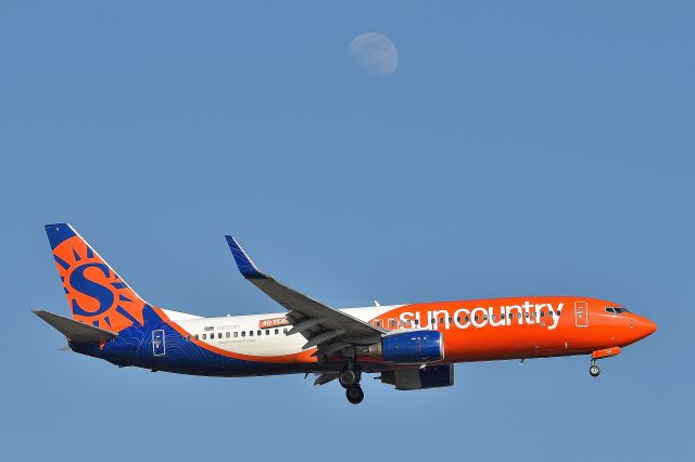 Boeing 737-800 (N830SY) - 23-R 06-17-24
