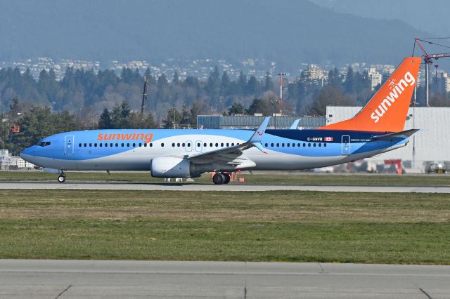 Boeing 737-800 (C-GWVB)