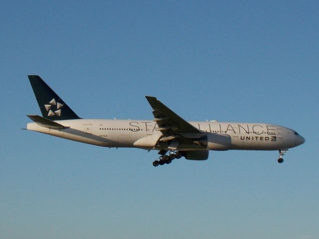 Boeing 777-200 (N794UA) - more Pics at a rel=nofollow href=http://www.flickr.com/photos/asw/https://www.flickr.com/photos/asw//a