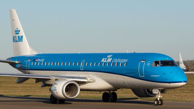Embraer ERJ-190 (PH-EXE)