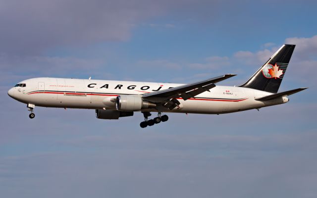 BOEING 767-300 (C-GUAJ)