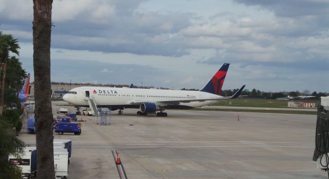 BOEING 767-300 (N188DN) - Delta N188DN resting at KMCO Orlando Florida