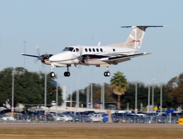 Beechcraft Super King Air 200 (N84PC)
