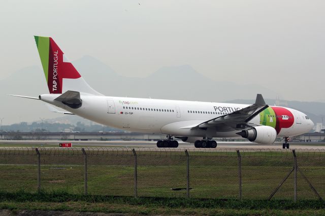 Airbus A330-300 (CS-TOP)