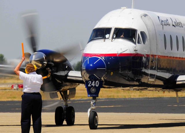 Beechcraft 1900 (N240GL)