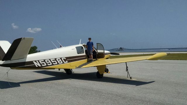 Beechcraft 35 Bonanza (N5958C) - @ 4R9