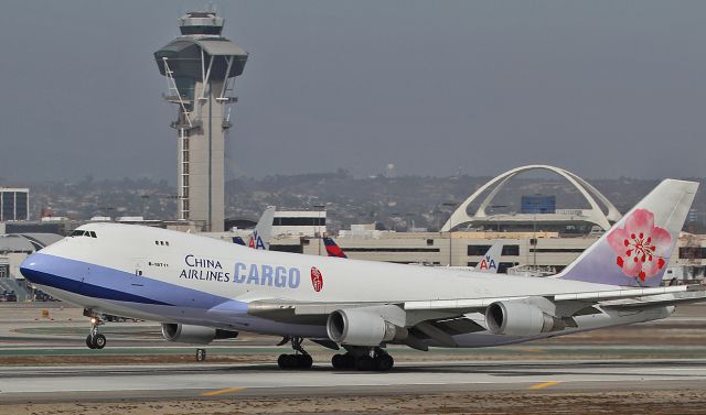 Boeing 747-400 (B-18711) - Taking off from the LAX.