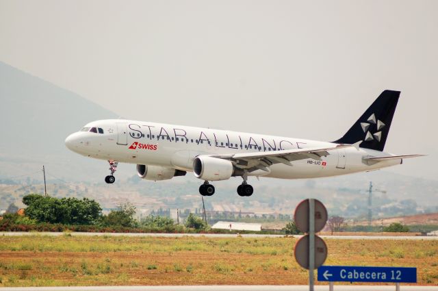 Airbus A320 (HB-IJO)