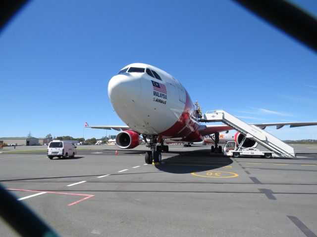 Airbus A330-300 (9M-XXD)