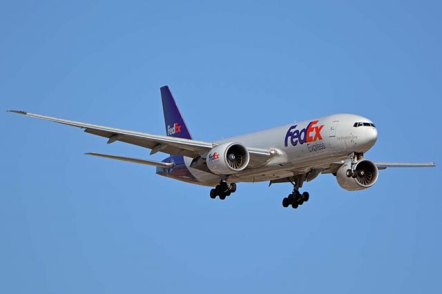 BOEING 777-200LR (N852FD) - Fedex Express Boeing 777-200LR/F N852FD at Sky Harbor on June 10, 2018