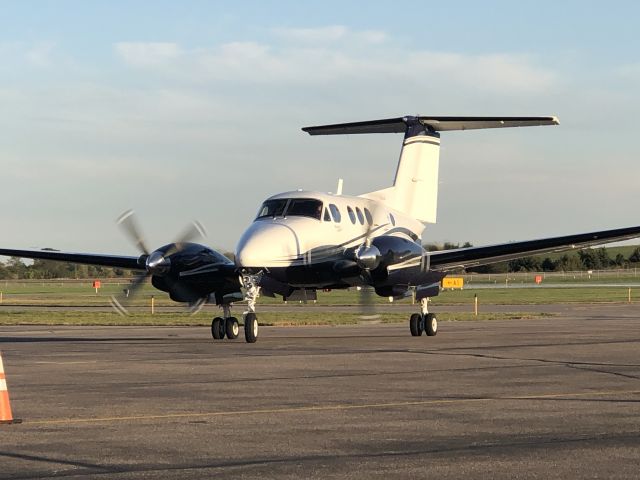 Beechcraft King Air F90 (N81GC) - Elliott Aviation