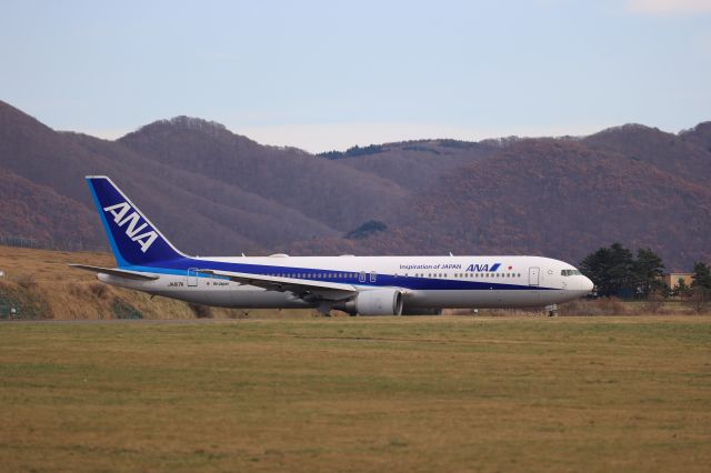 BOEING 767-300 (JA617A) - Novmber 15th 2020:HKD-HND.