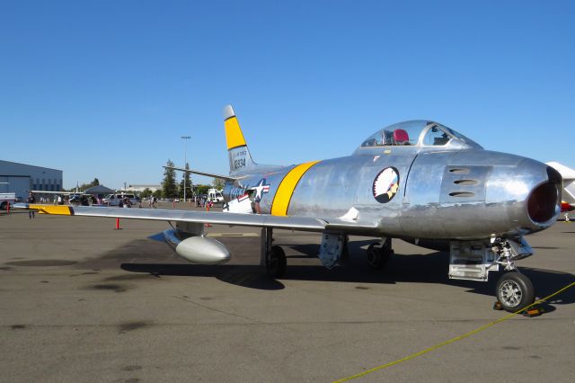 NX186AM — - F-86F "Jolley Roger" на Capitol Airshow 2022 Ранчо Кордова, авиабаза Мазер