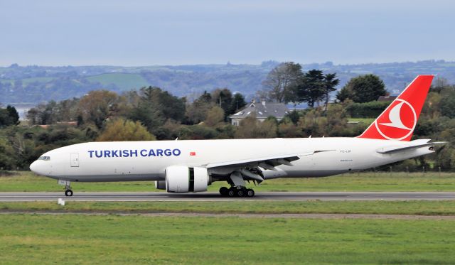 Boeing 777-200 (TC-LJP) - turkish cargo b777-ff2 tc-ljp landing at shannon from istanbul 27/9/20.