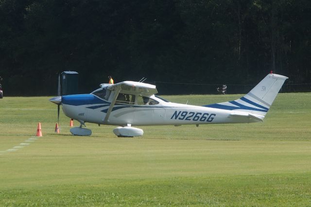 Cessna Skylane (N9266G)