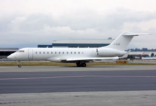 Bombardier Global Express (C-GLUL)