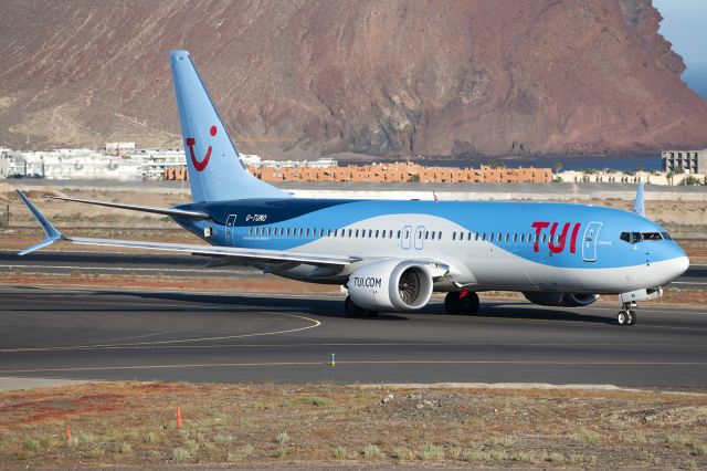 Boeing 737 MAX 8 (G-TUMO) - Tenerife Surbr /30 April 2023