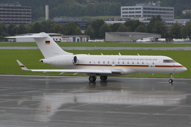 Bombardier Global 5000 (D1402)