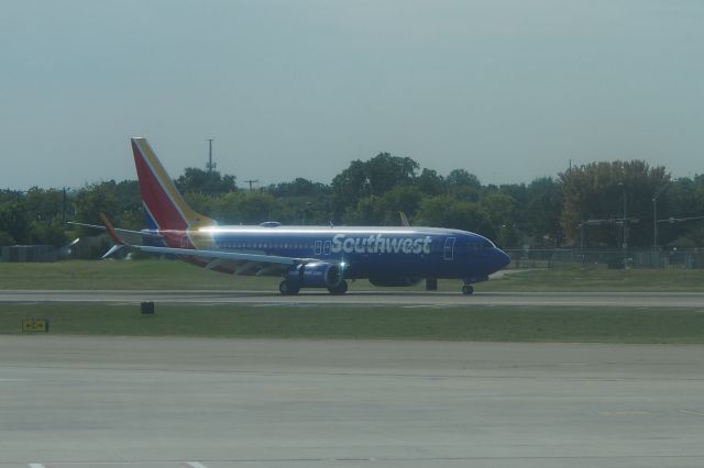 Boeing 737-700 (N8537Z)