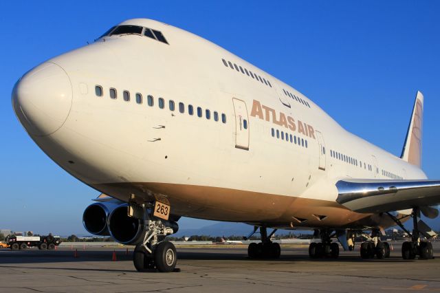 Boeing 747-400 (N263SG)