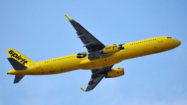 Airbus A321 (N683NK) - Howdy! From my first spotting adventure at the Schiller Park Metra, 5/10/18.